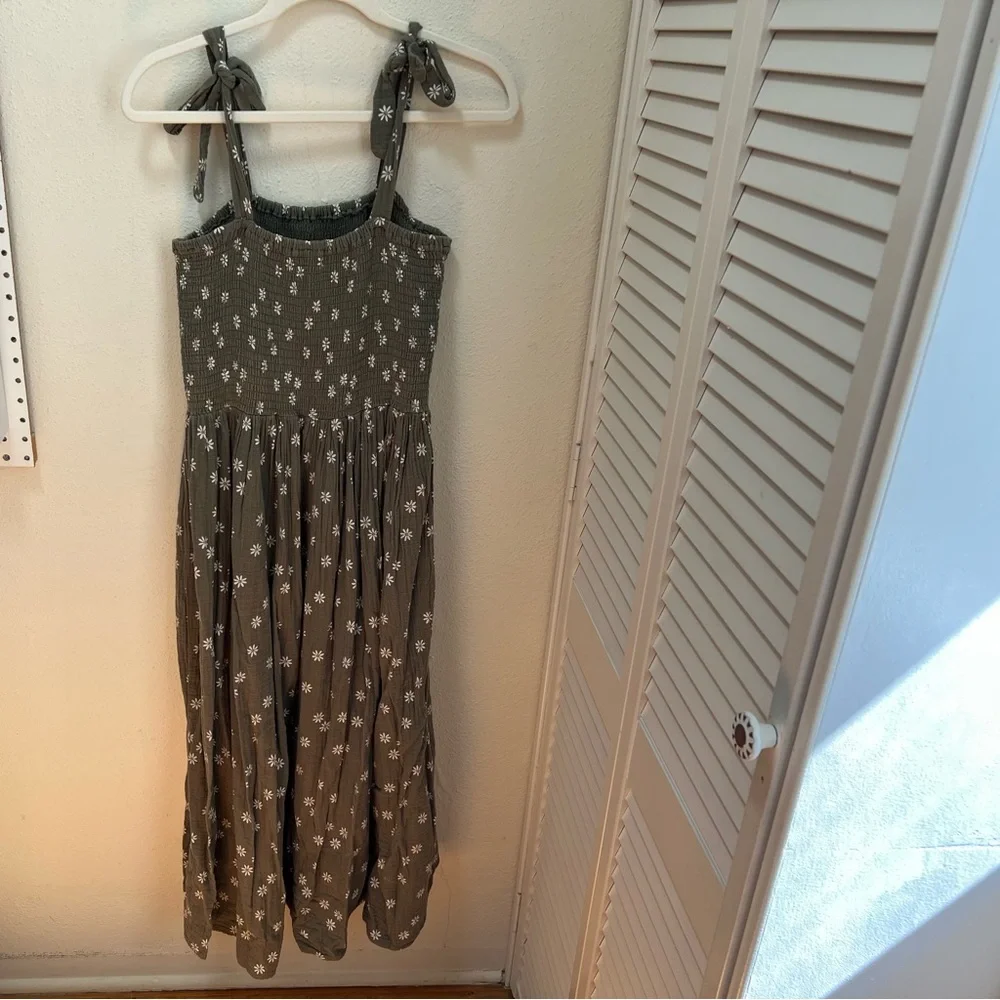 Rylee + Cru smocked dress - Picture 8 of 11